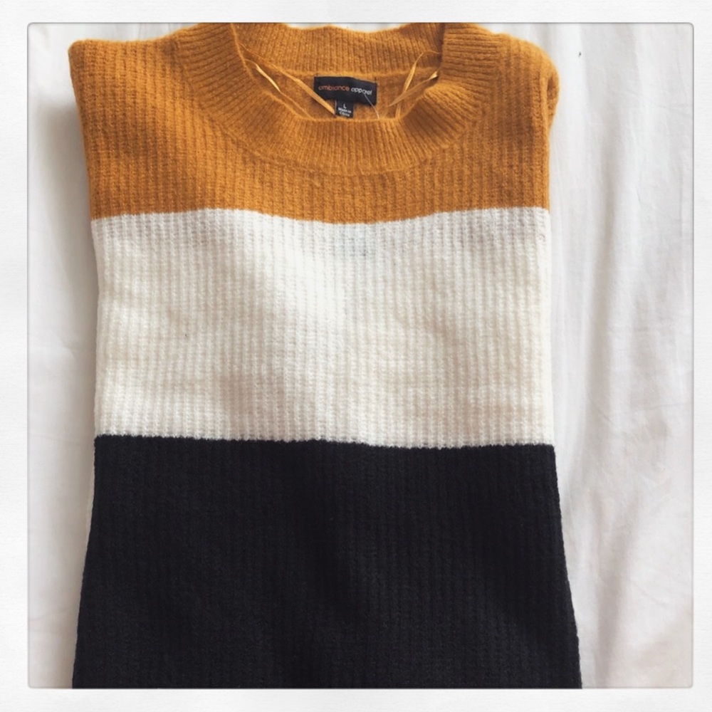 Sweatshirt